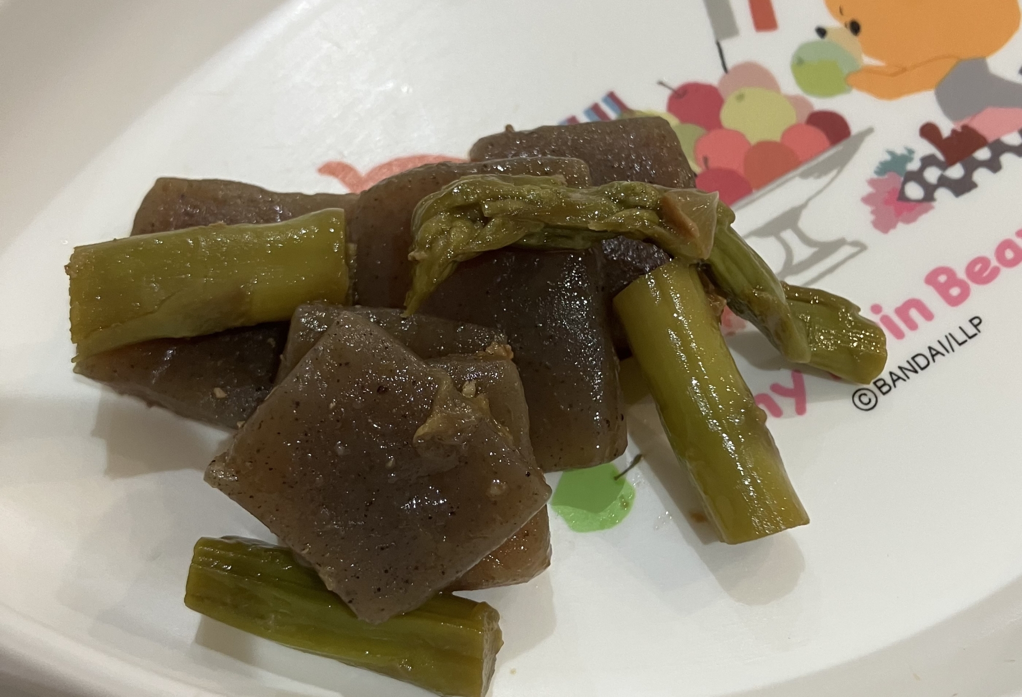こんにゃくとアスパラのさわやか炒め