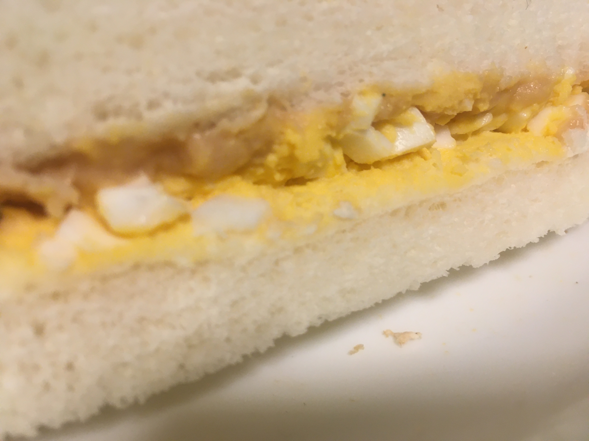 ピーナツバターの卵サンド