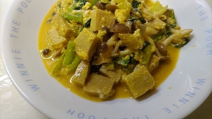 久しぶりに高野豆腐食べました。
小松菜との組み合わせは初めてでしたが、とても美味しかったです。
また作りたいと思います(*^^*)