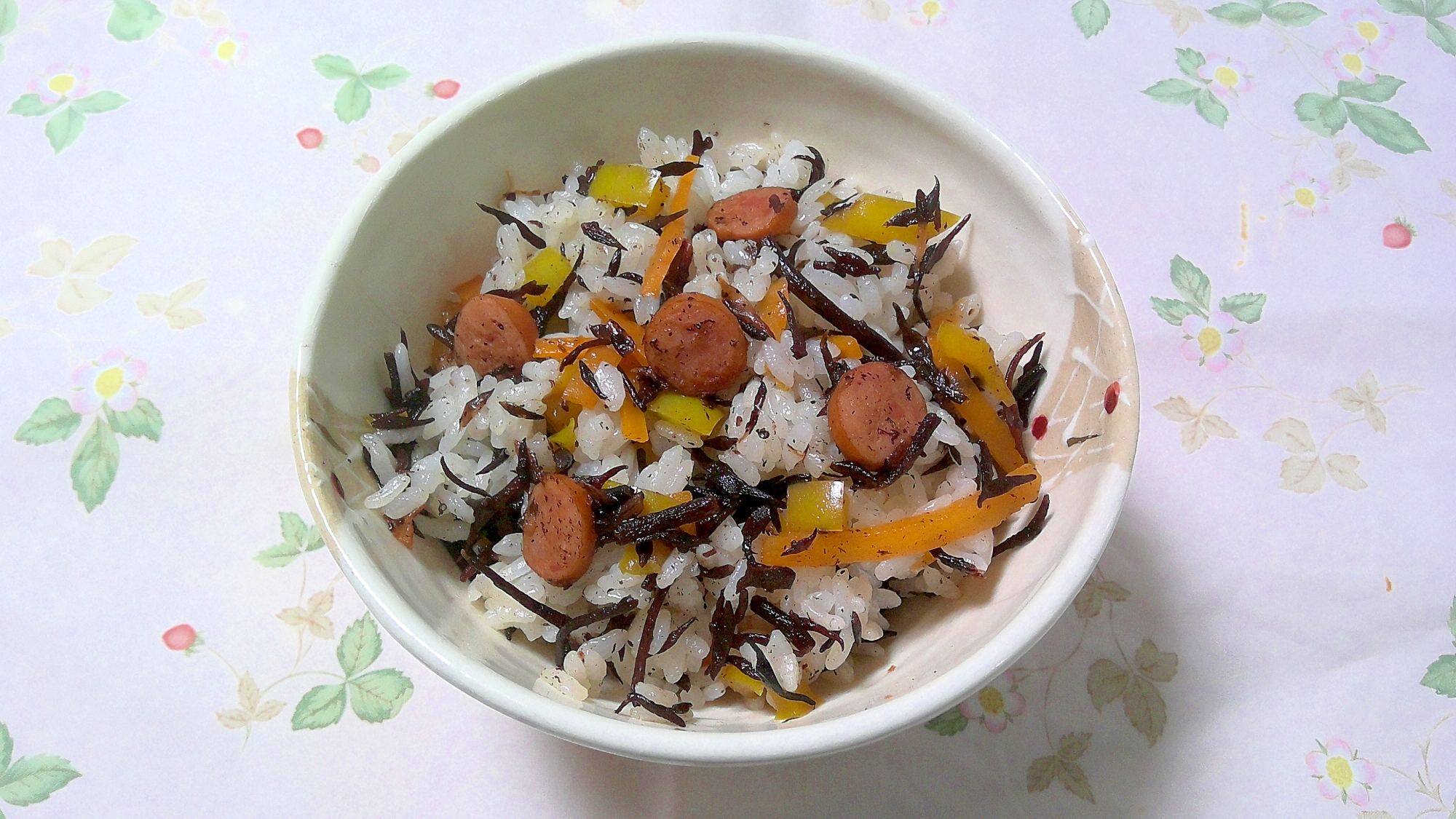 簡単!ウインナーと野菜で、ひじきの煮物・ひじきご飯