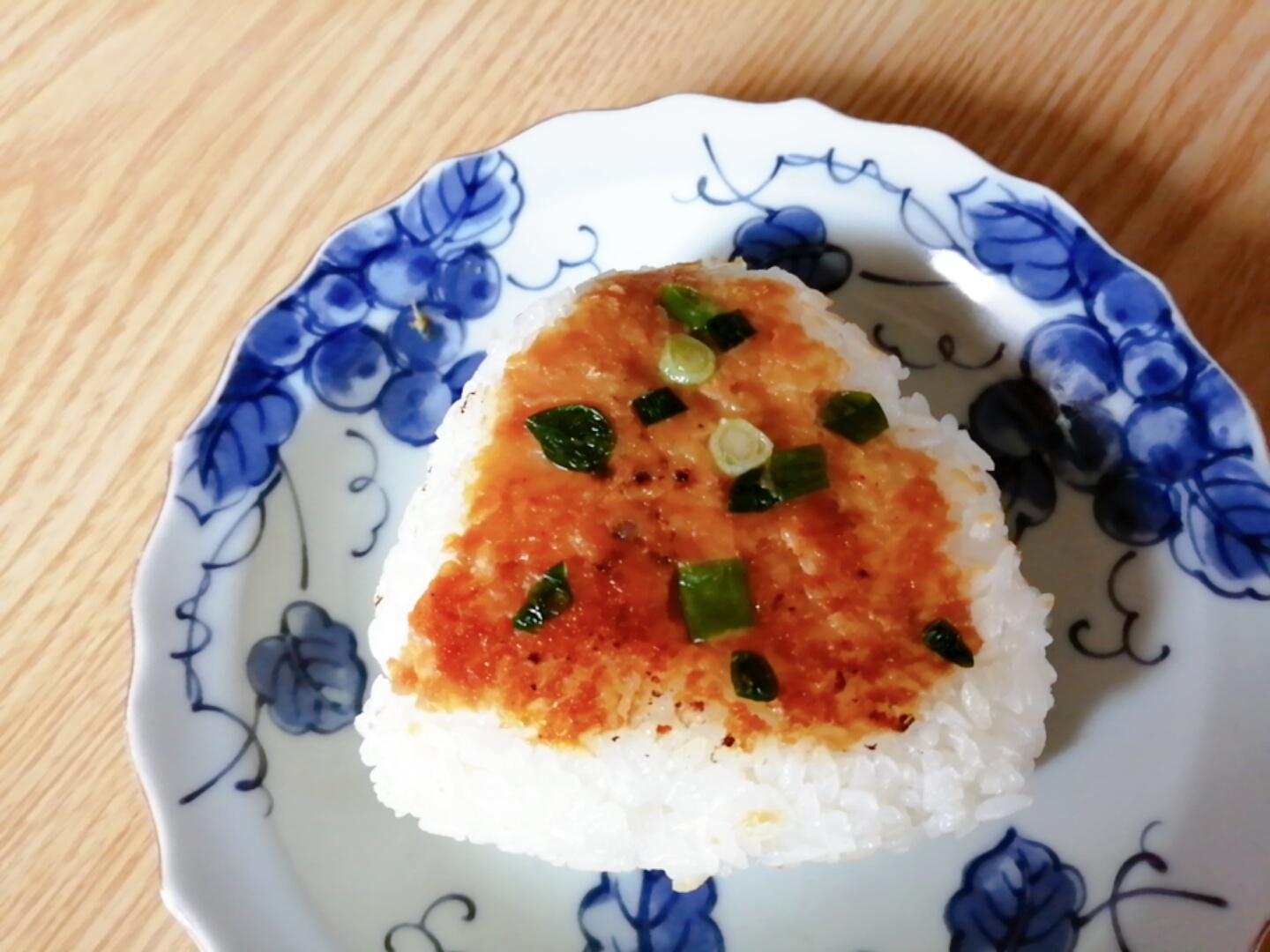 小ねぎと味噌の焼きおにぎり