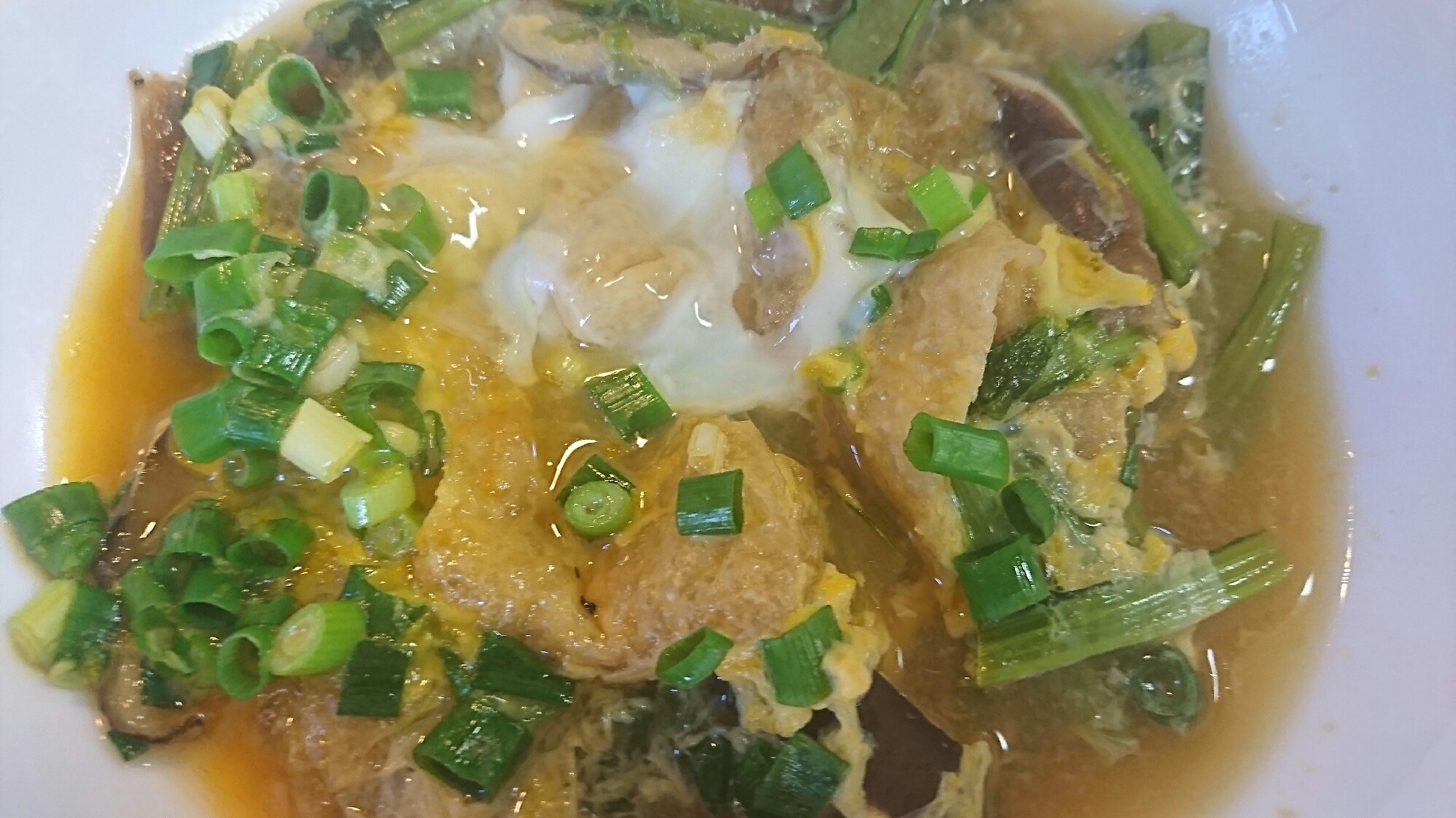小松菜と椎茸と油揚げの卵とじ