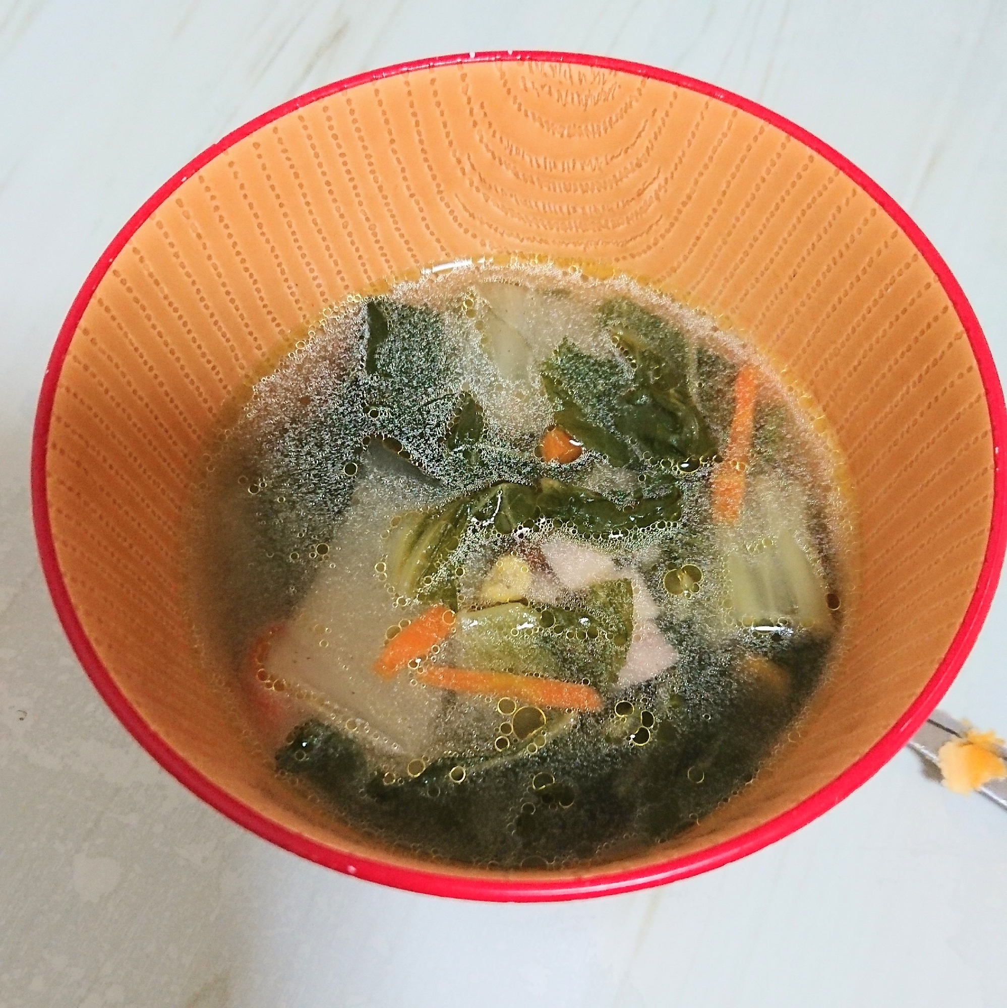 白菜の外葉でとろとろ中華スープ