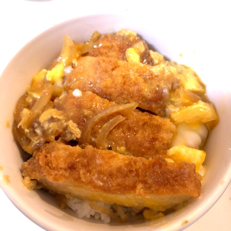 市販の豚カツで、パパッとカツ丼♪