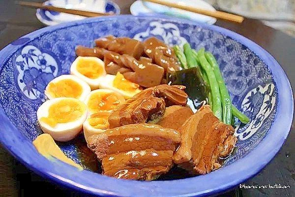 豚ばら肉と蒟蒻の煮こみ