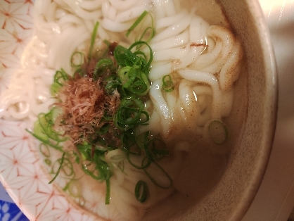 関西風あっさりツユのうどん