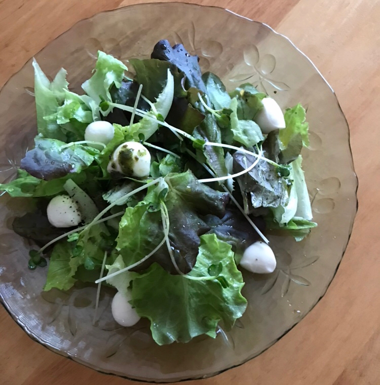 モッツアレラとレッドバタビアのバジルサラダ レシピ 作り方 By ボンド子 楽天レシピ モッツアレラとレッドバタビアのバジルサラダ レシピ 作り方 By ボンド子 楽天レシピ