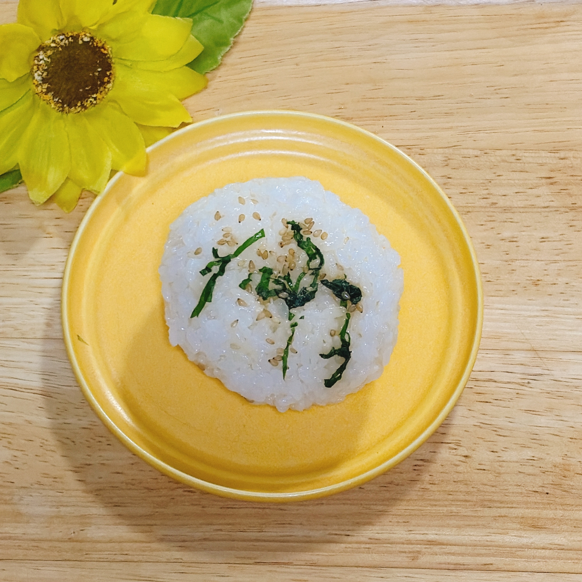 大葉すりごまおにぎり