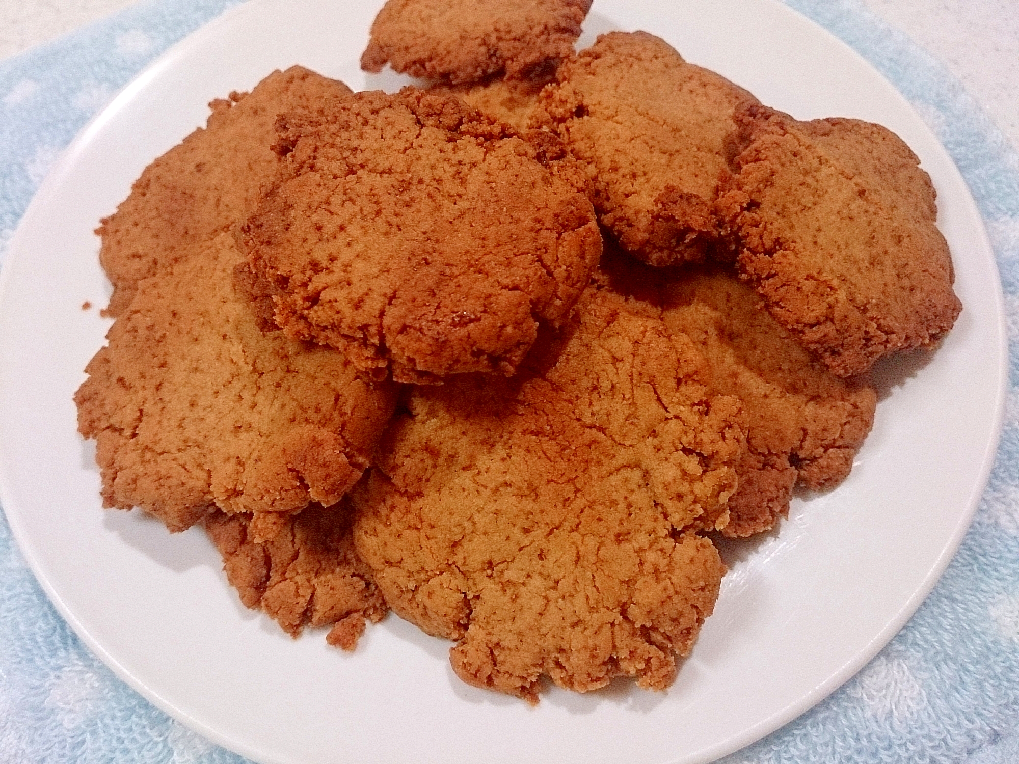 ココナッツオイルと低糖ＨＭの塩ペッパークッキー