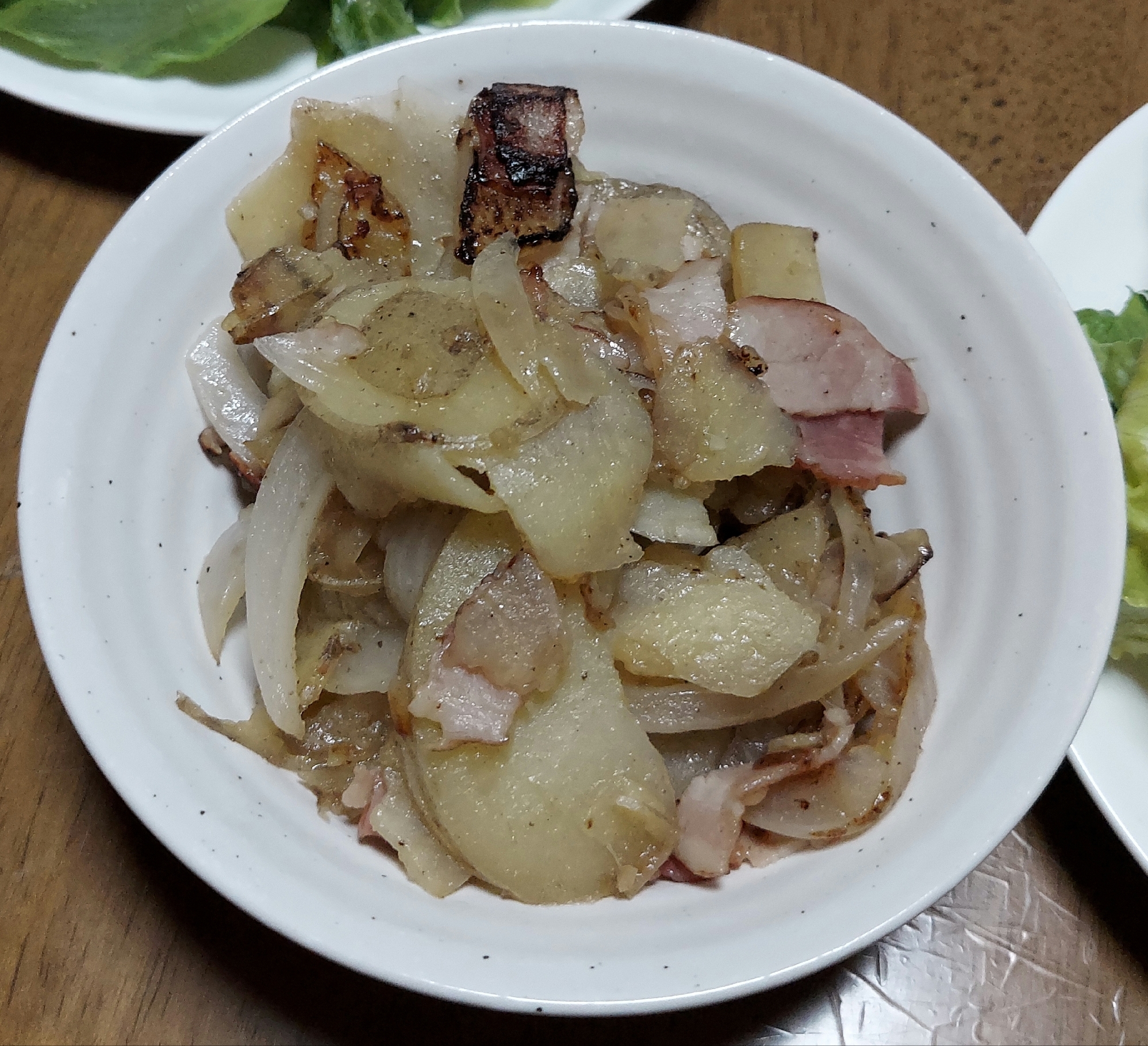 じゃがべー玉ねぎ丼