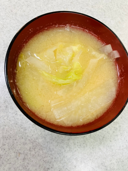 白菜と大根の味噌汁