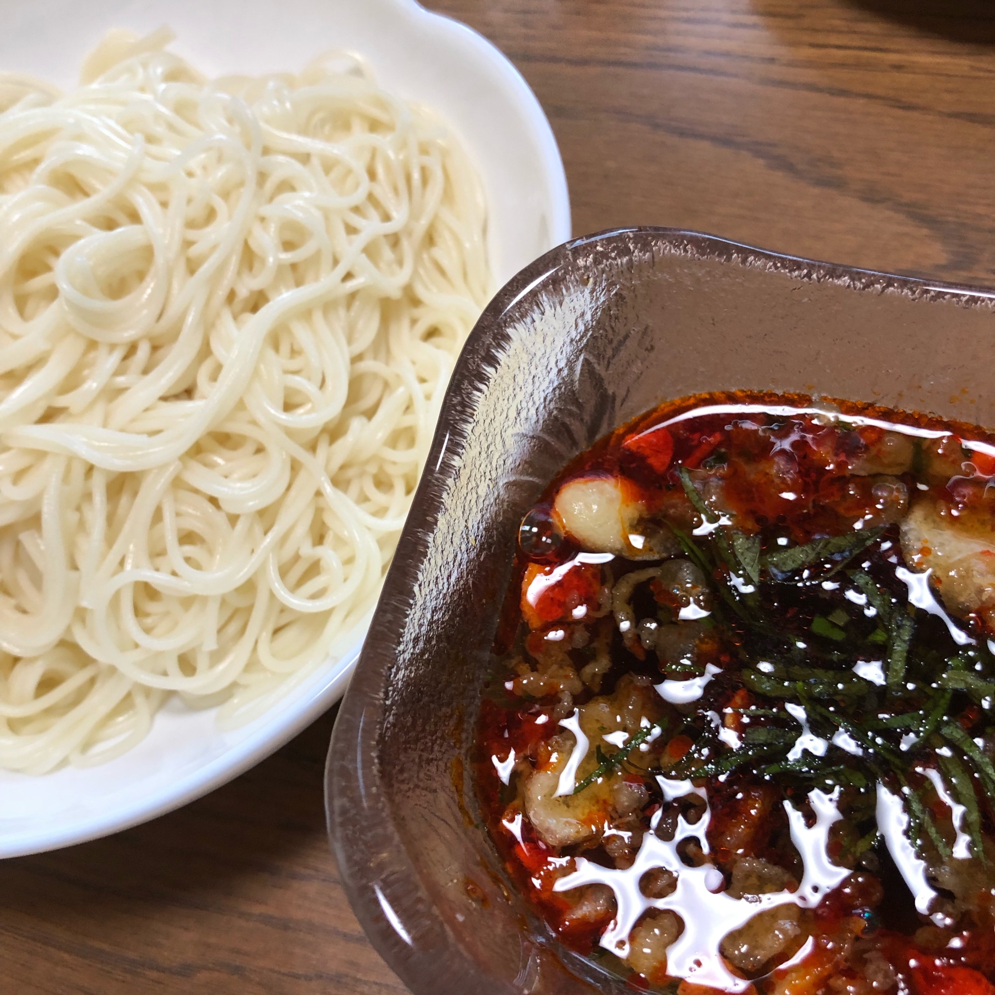 食べるラー油と大葉でそうめんつゆ