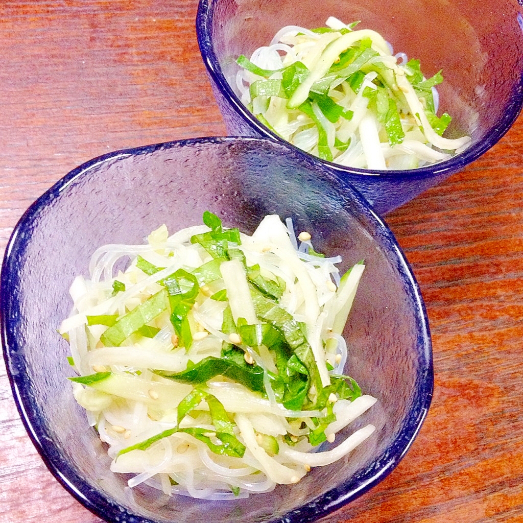 大葉たっぷり、せん切り野菜の春雨サラダ