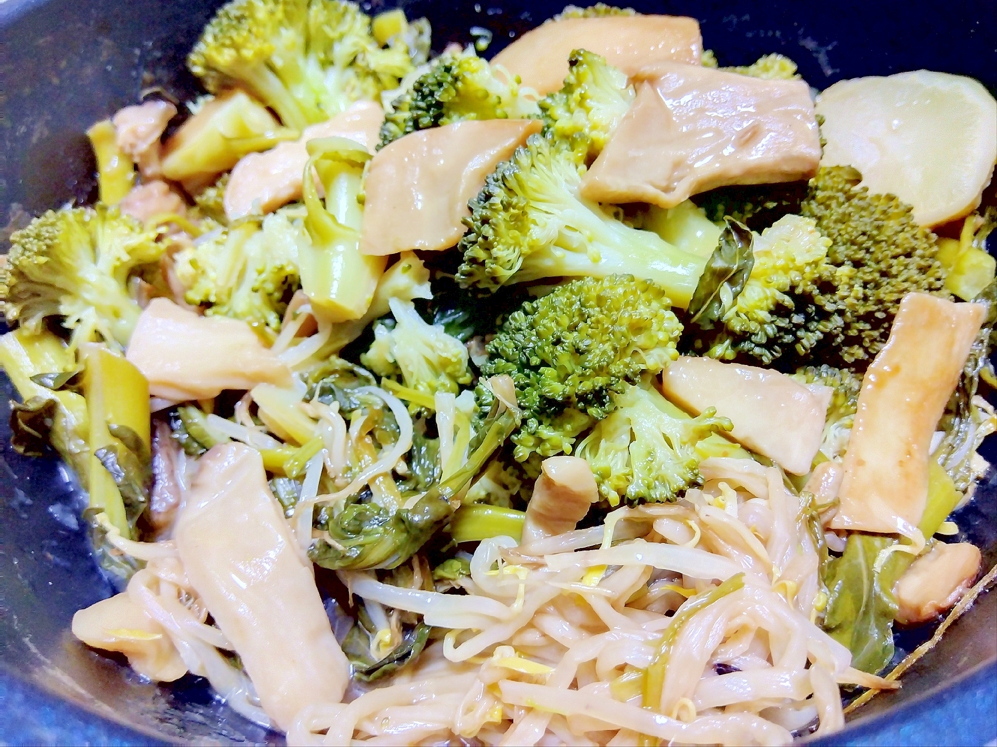 エリンギもやしブロッコリー&ルッコラ蒸し煮