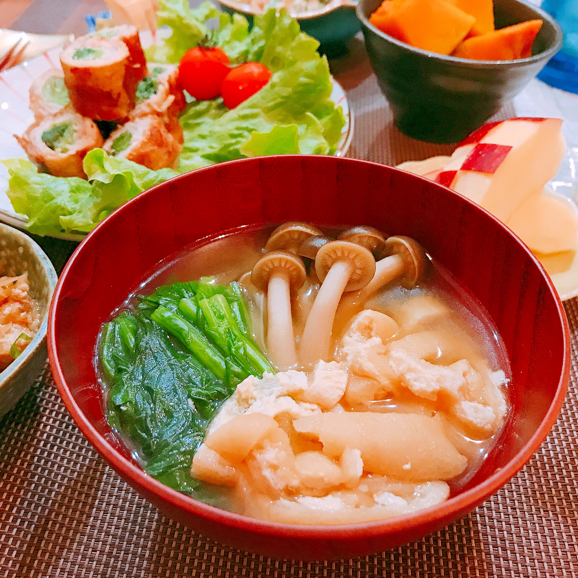 ほうれん草しめじ油揚げのお味噌汁☆