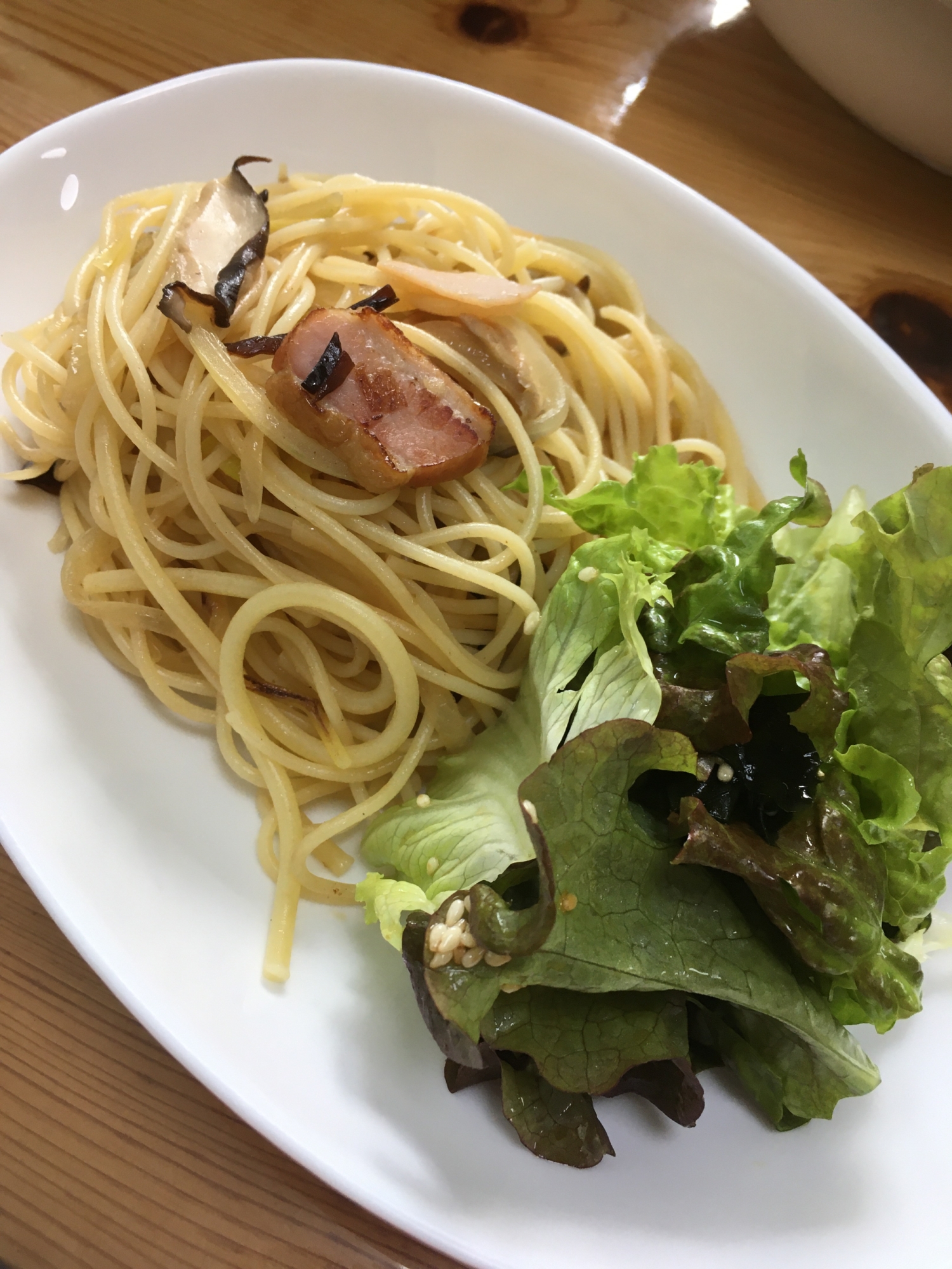 ベーコンしいたけ玉ねぎの和風塩昆布パスタ