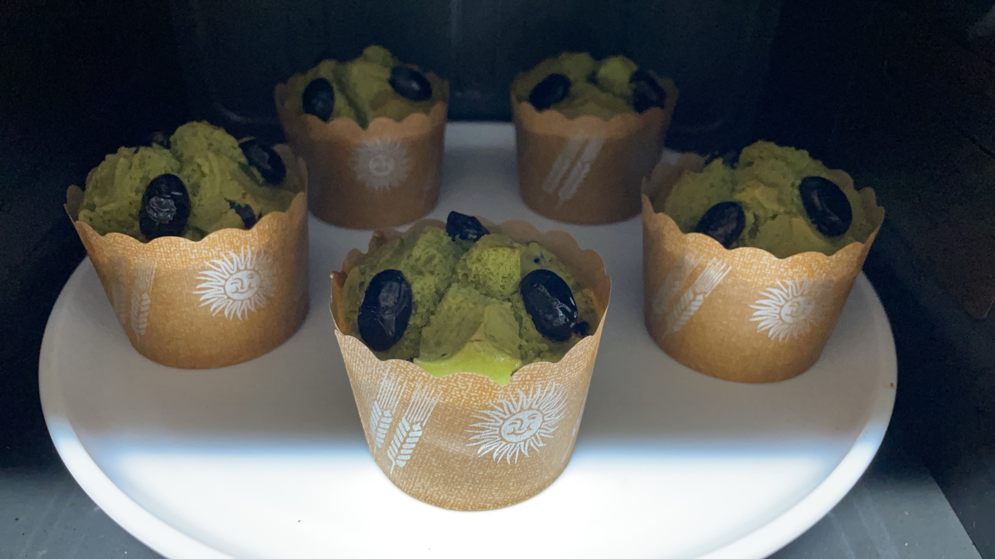 スーパーカップ抹茶で!黒豆マフィン!