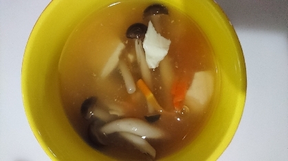 きのこと豆腐のスープ