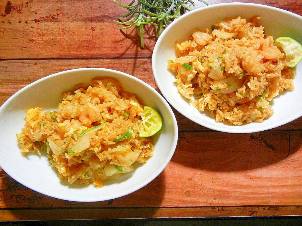 むきえびとタイ米でタイ風エビ炒飯