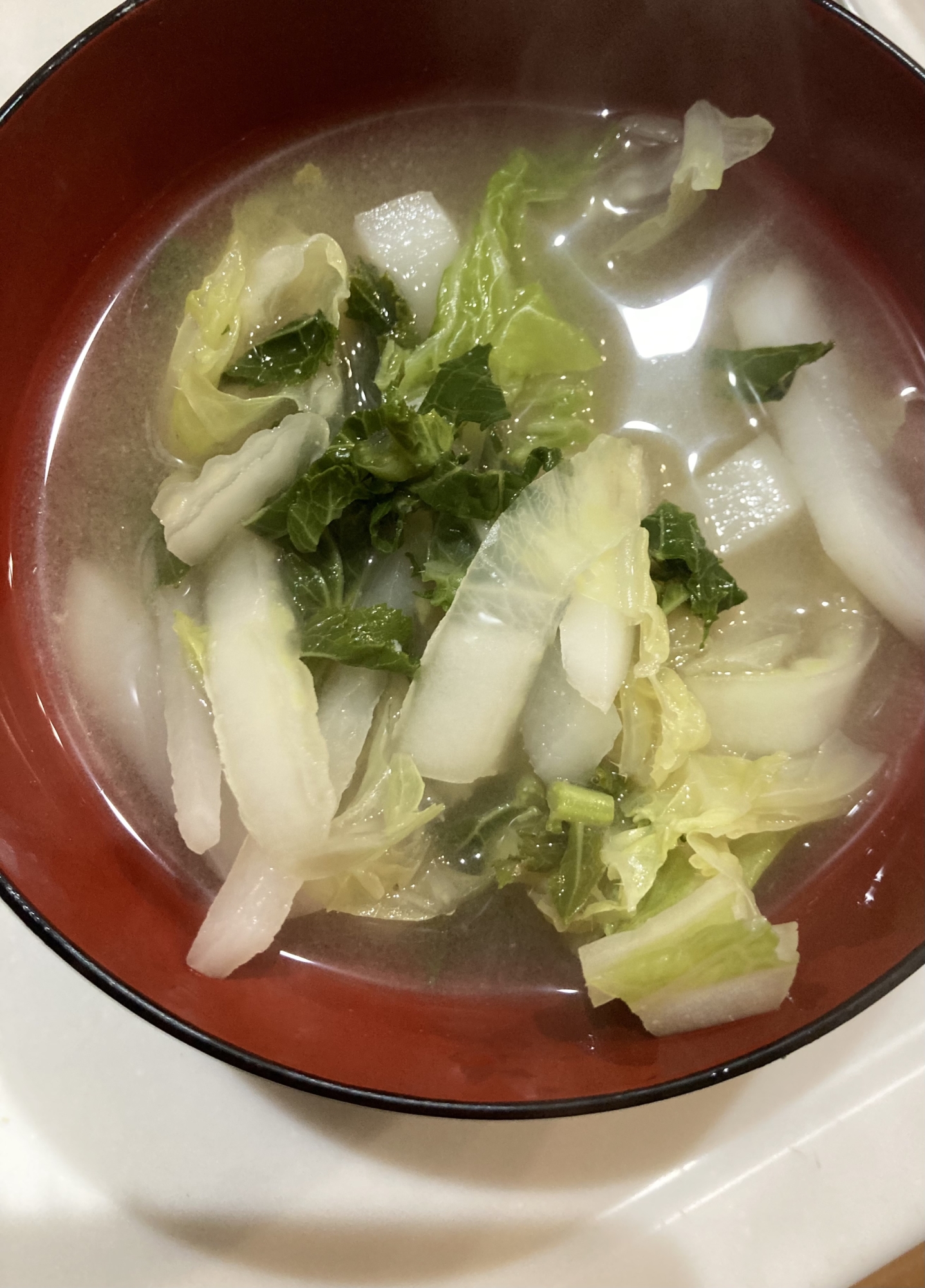 白菜と大根の葉の白味噌汁