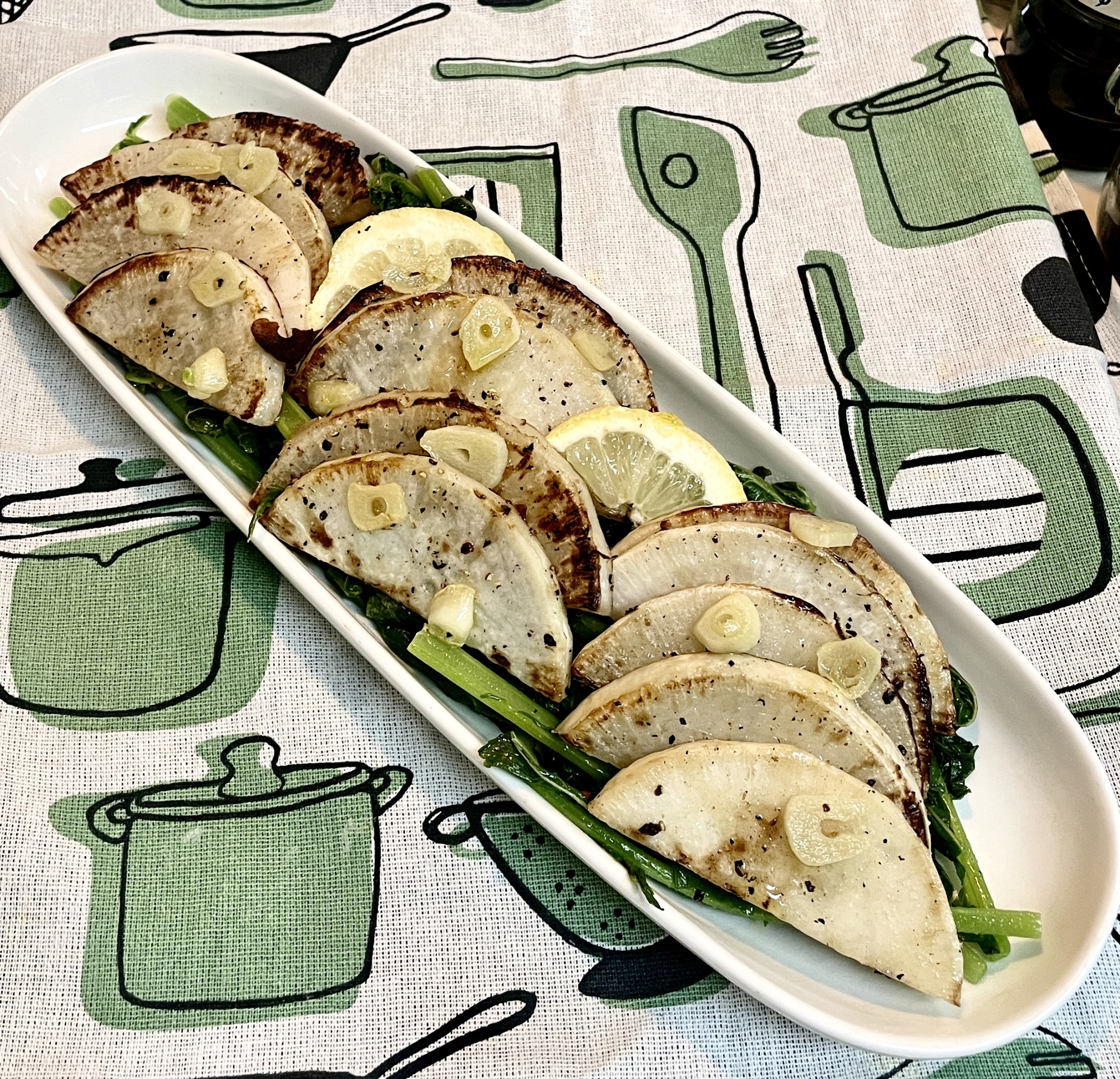 メインになる♡ガーリック香る聖護院かぶのステーキ