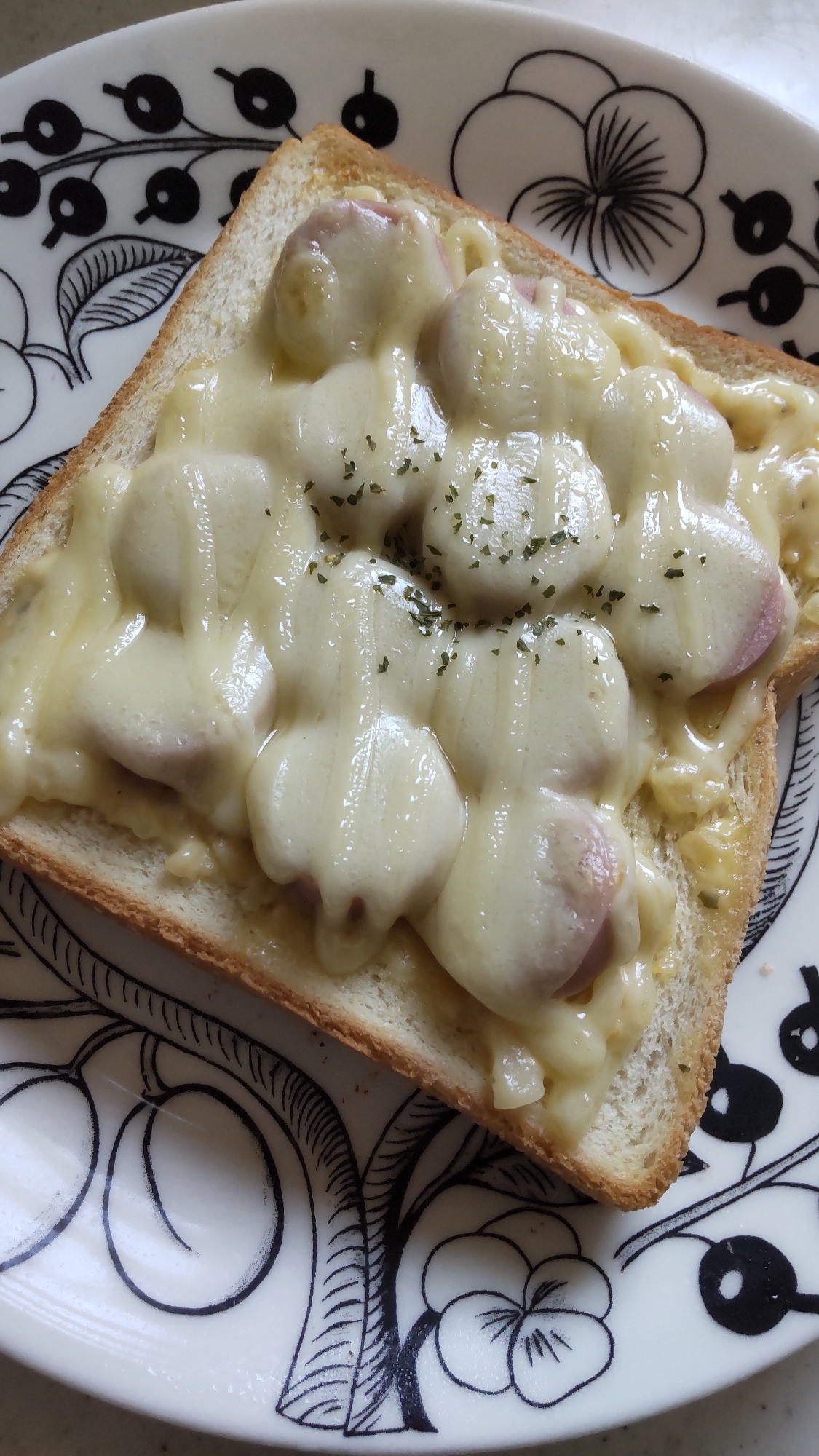 魚肉ソーセージとタルタルソースdeチーズトースト☆