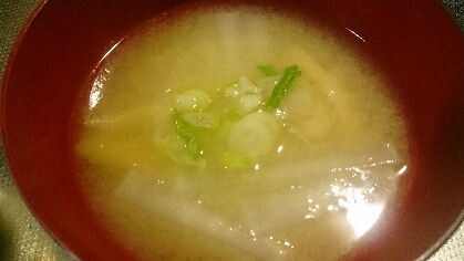 王道のお味噌汁で美味しかったです(^-^)やっぱり大根には油揚げですよね！
