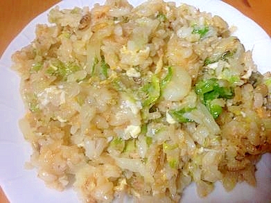 小さな子どもにおススメ！ツナと卵と白菜のチャーハン