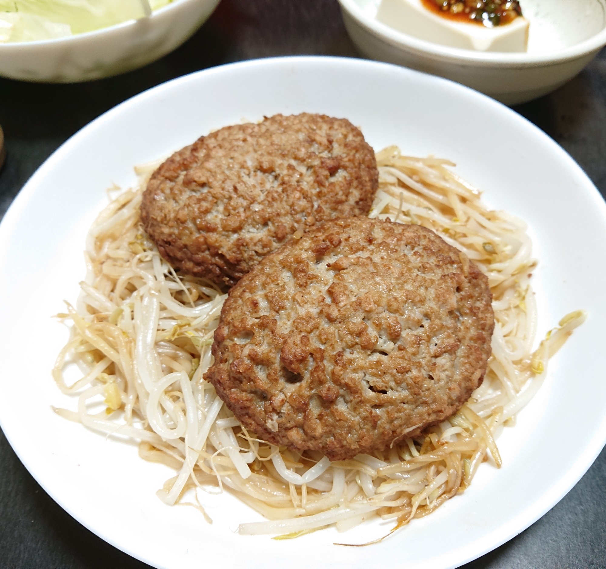 もやしとハンバーグのポン酢蒸し
