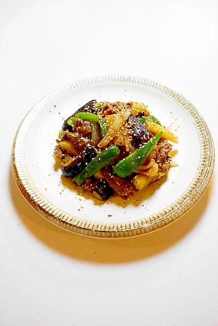 じゃがいもとピーマンとナスと牛肉のオイスター炒め