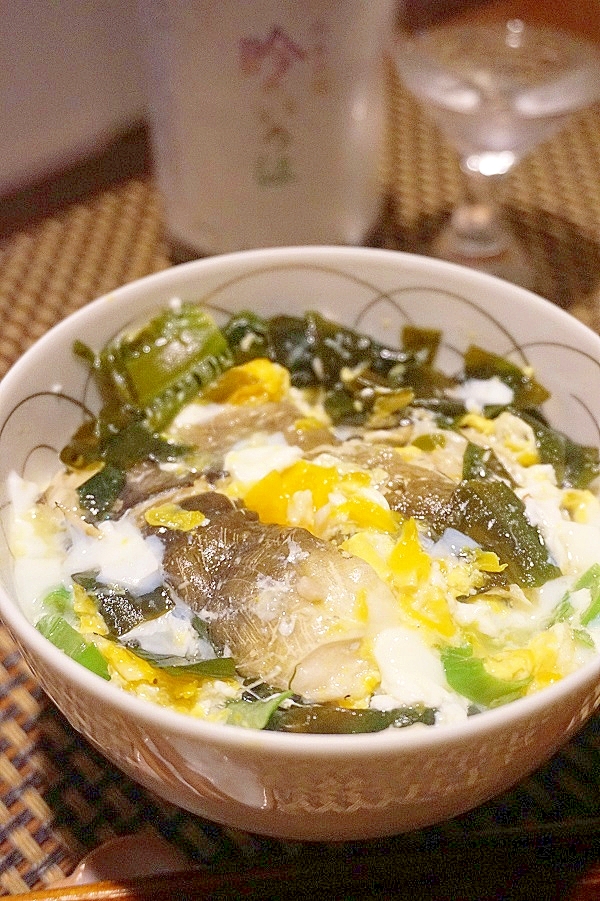 旬の若芽を使って、春告げ穴子丼