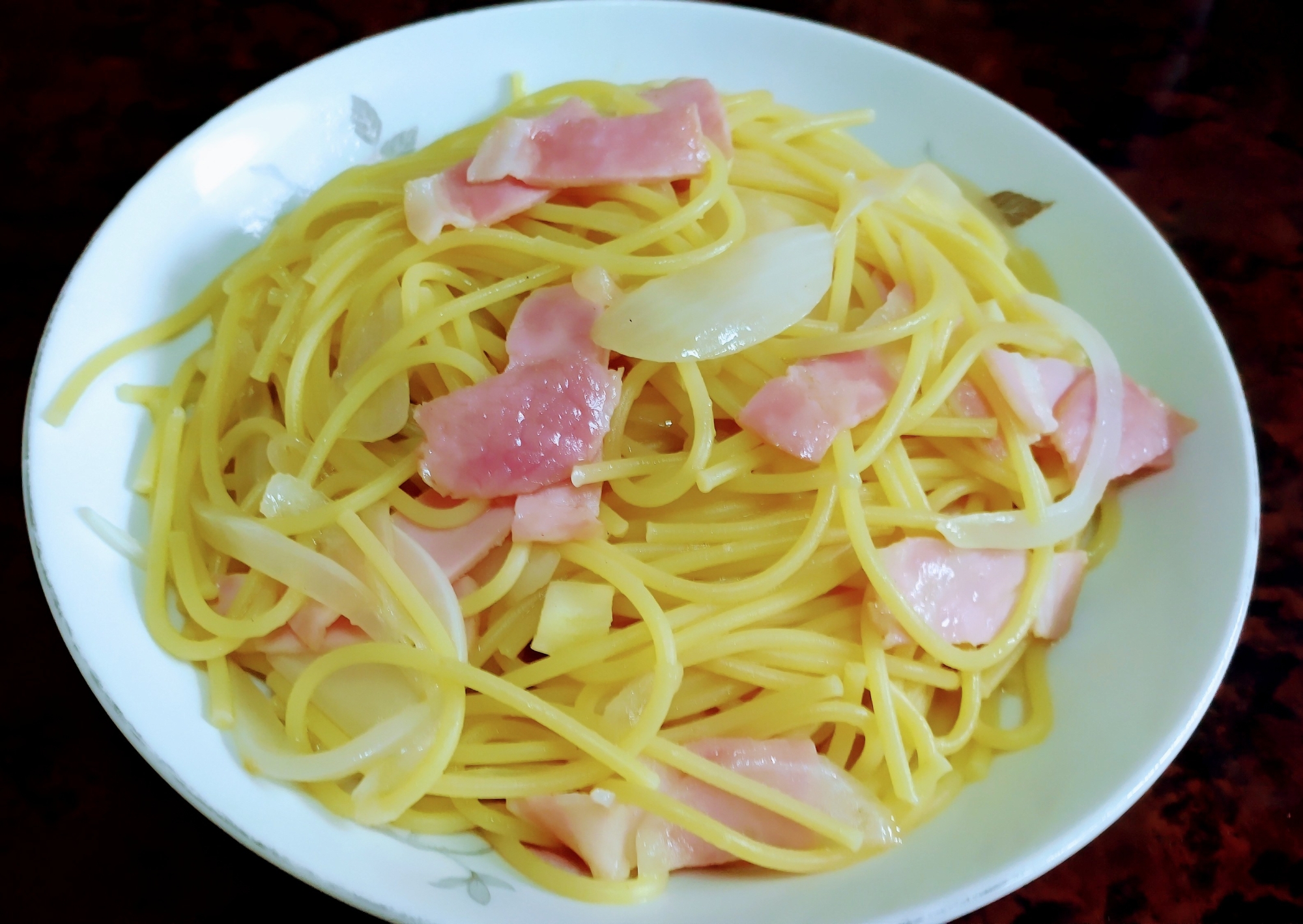 ベーコンと玉ねぎで！中華風パスタ