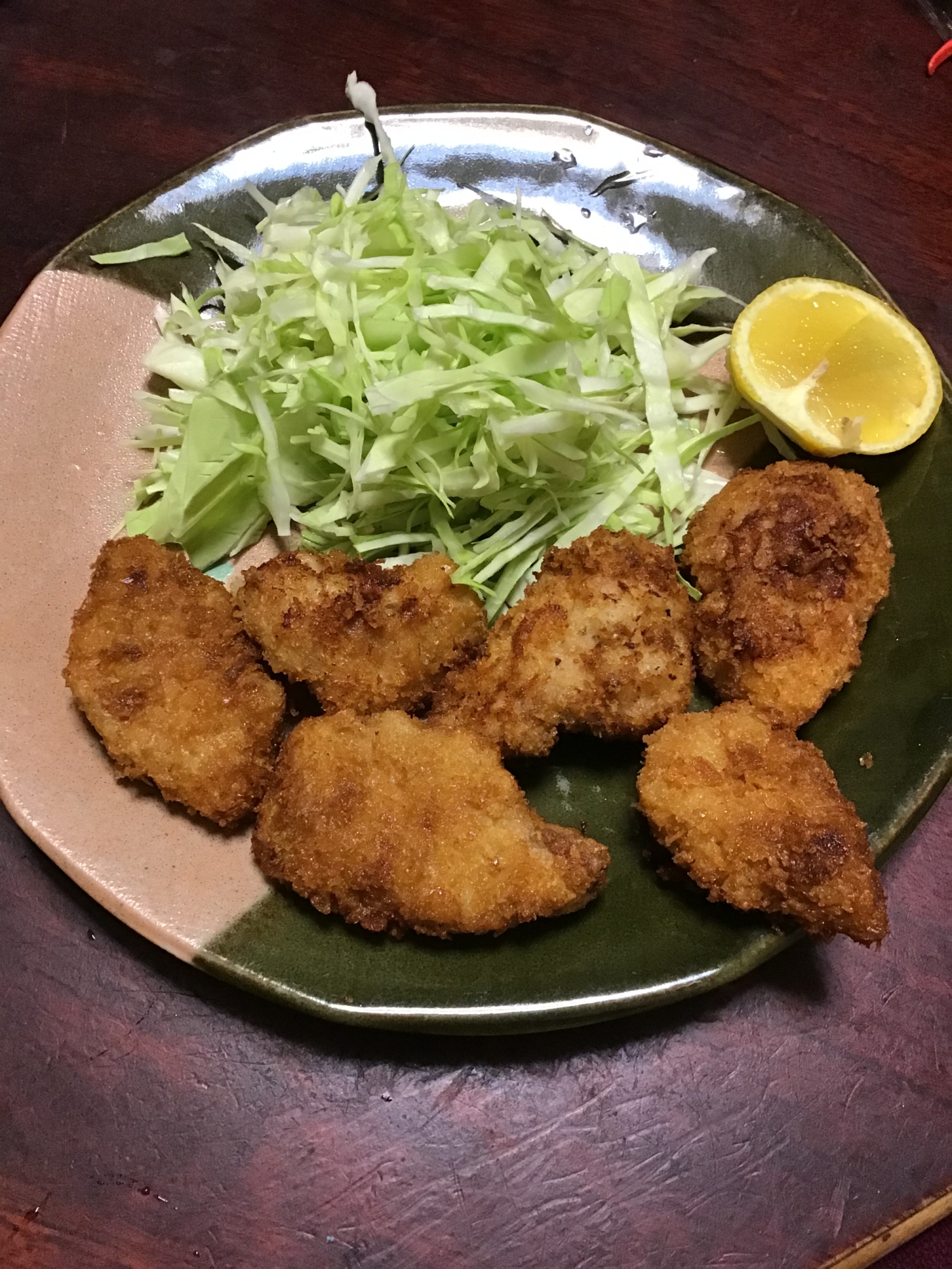 豚ヒレ肉の酒粕入り一口カツ。