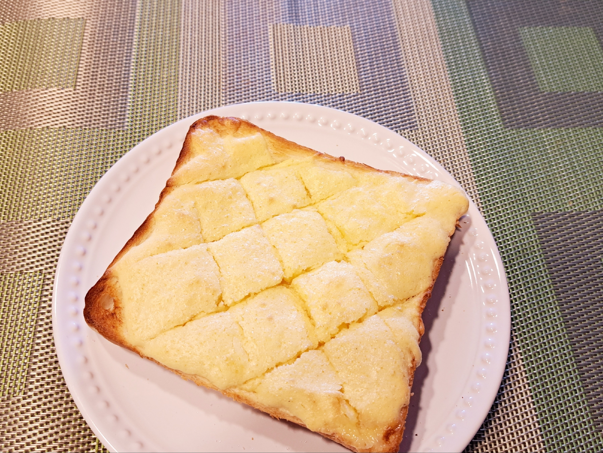 食パンで簡単！メロンパン風トースト