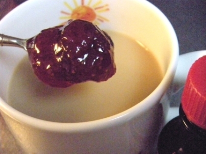 ドリップコーヒーで作りました(≧▽≦)♪苺ごろごろで作ったジャムを使ったので最後に沈んだ柔らか苺を食べた時は至福♡でした～ｗ
とっても美味しかったです☆☆