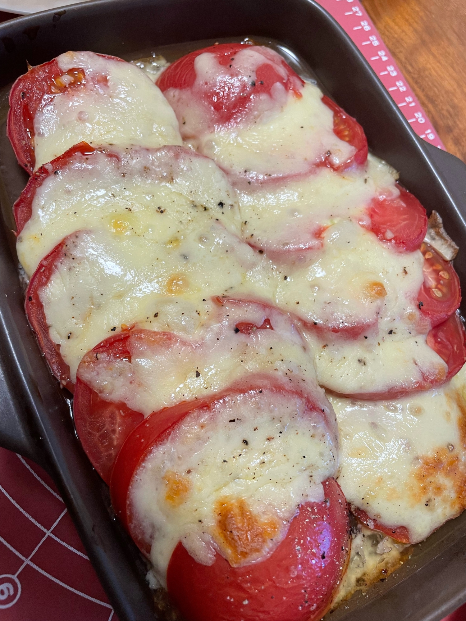 トマトとチーズのオーブン焼き