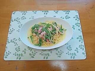 牛乳で作るスナップエンドウのクリームパスタ