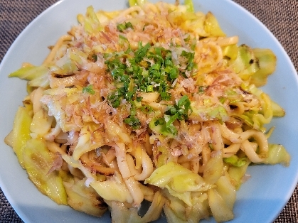 だしが香る♪ツナ入り焼きうどん