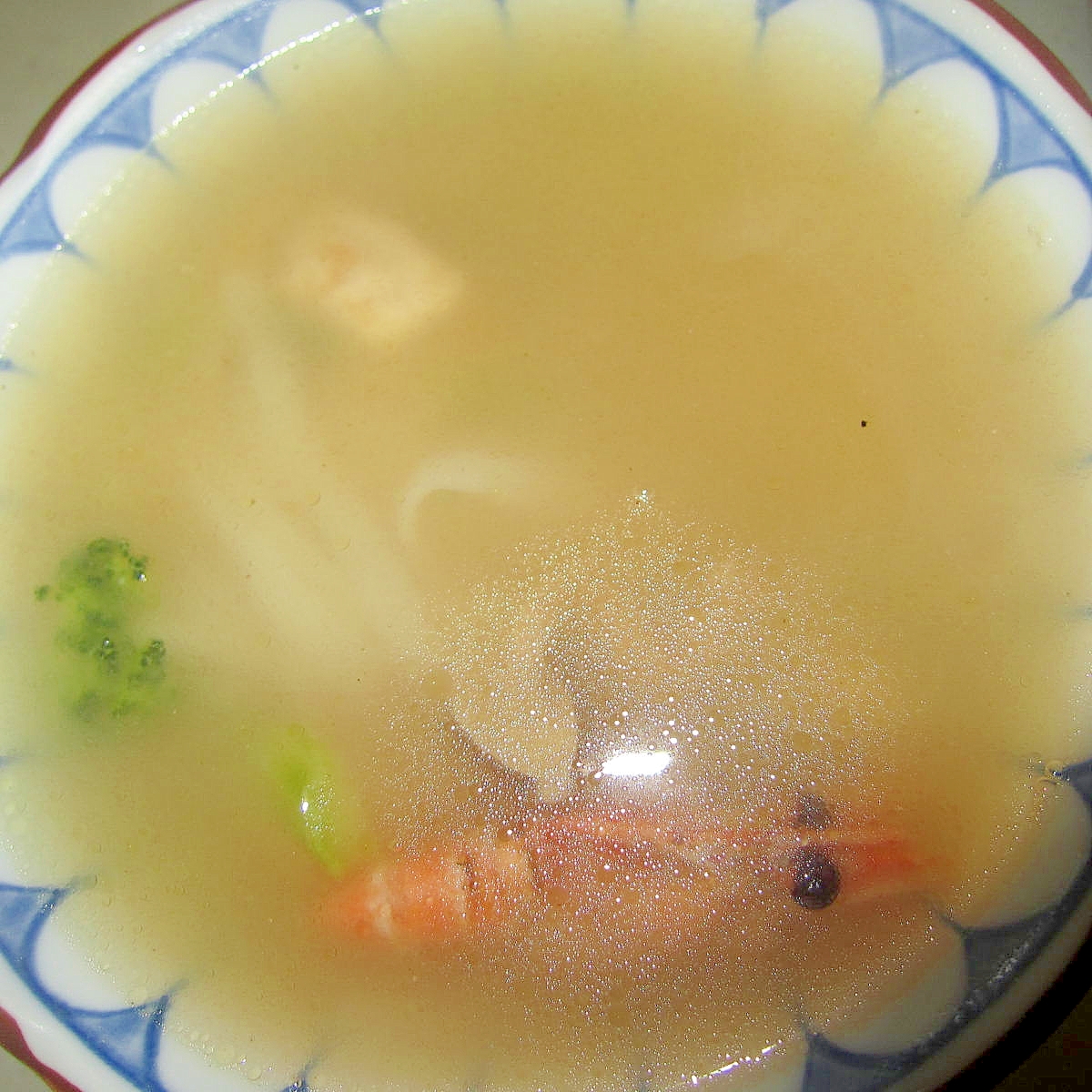 海老とブロッコリー米麺コンソメスープ