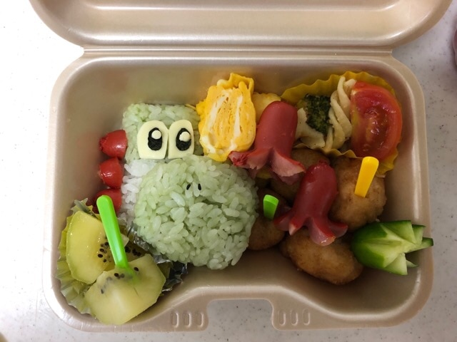 キャラ弁マリオのヨッシー弁当