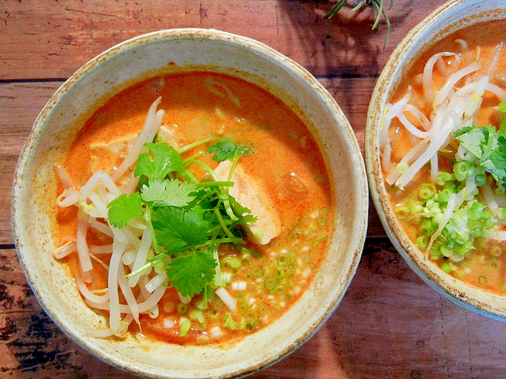 ＳＵＲＩＭＩでトムヤムラーメン