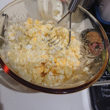 じゃがいもと卵のクリームチーズサラダ