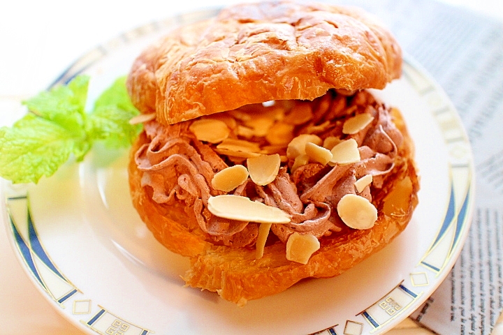 簡単デザート カフェ気分 チョコナッツクロワッサン レシピ 作り方 By Seika A 楽天レシピ