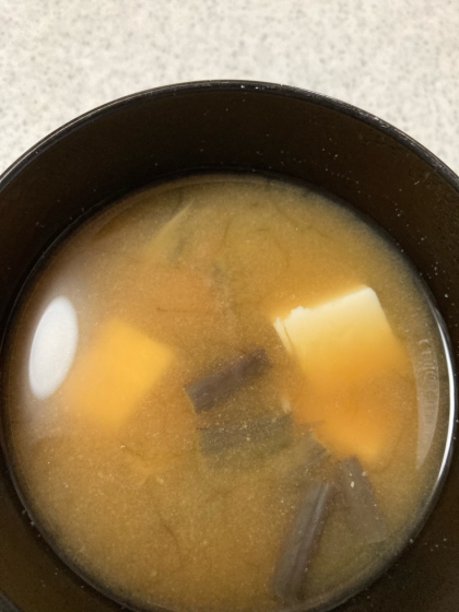 美味しい一杯☆わらびと豆腐の味噌汁