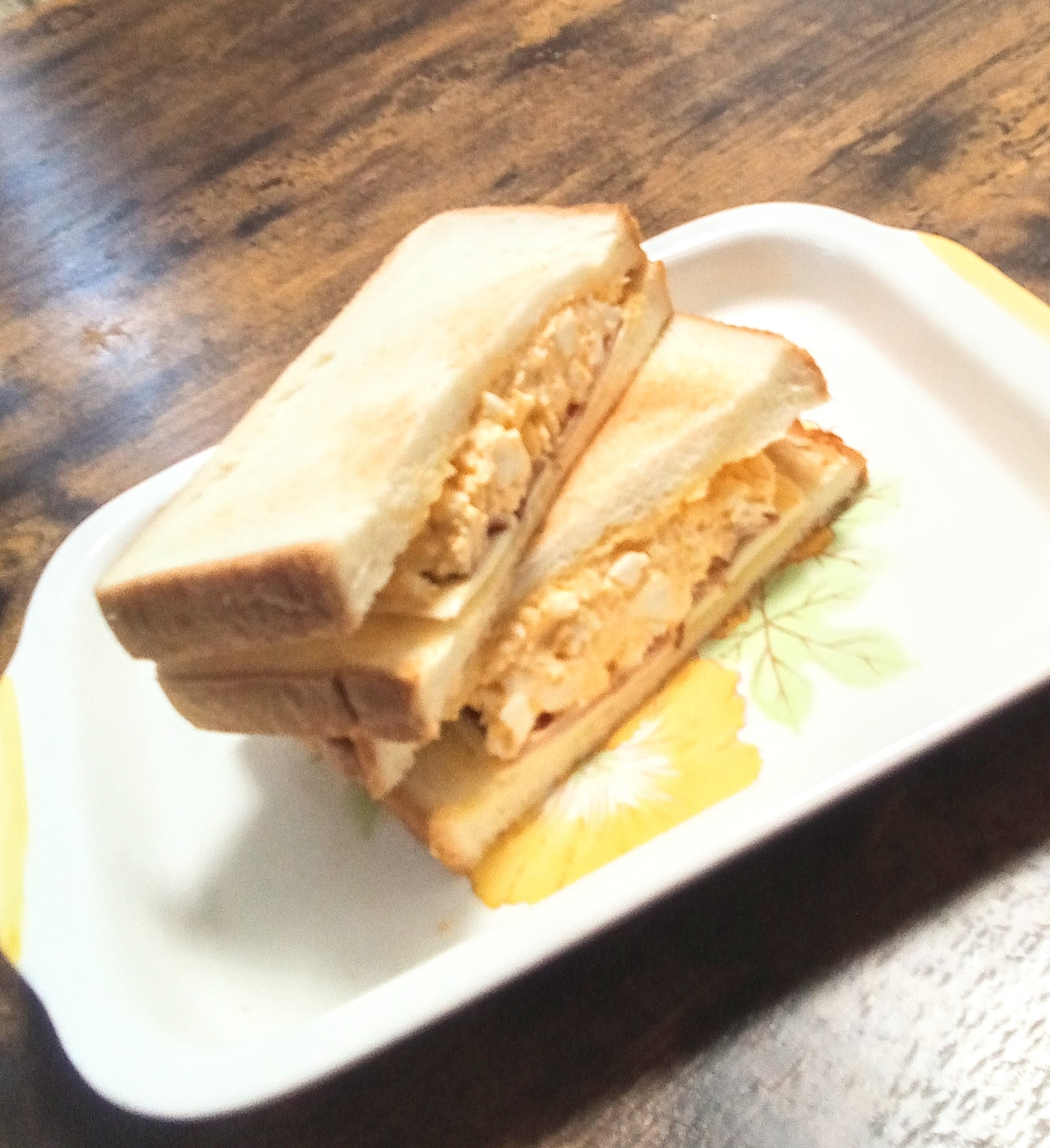 ベーコンタマゴホットサンド