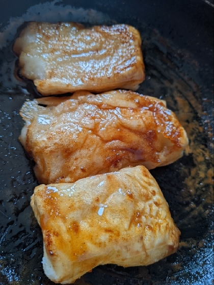 フライパンで焼き餅　（砂糖醤油）