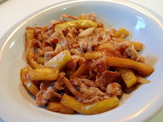 牛肉と玉葱と米茄子の豆板プルコギ炒め