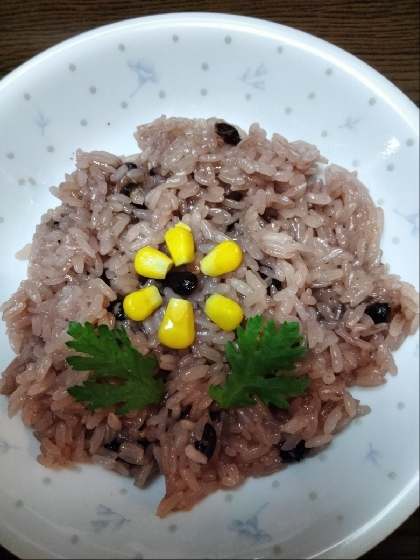 こちらも試しました。もらったお赤飯にお花咲かせて明るくなりました(^^)レシピ有難うございました。