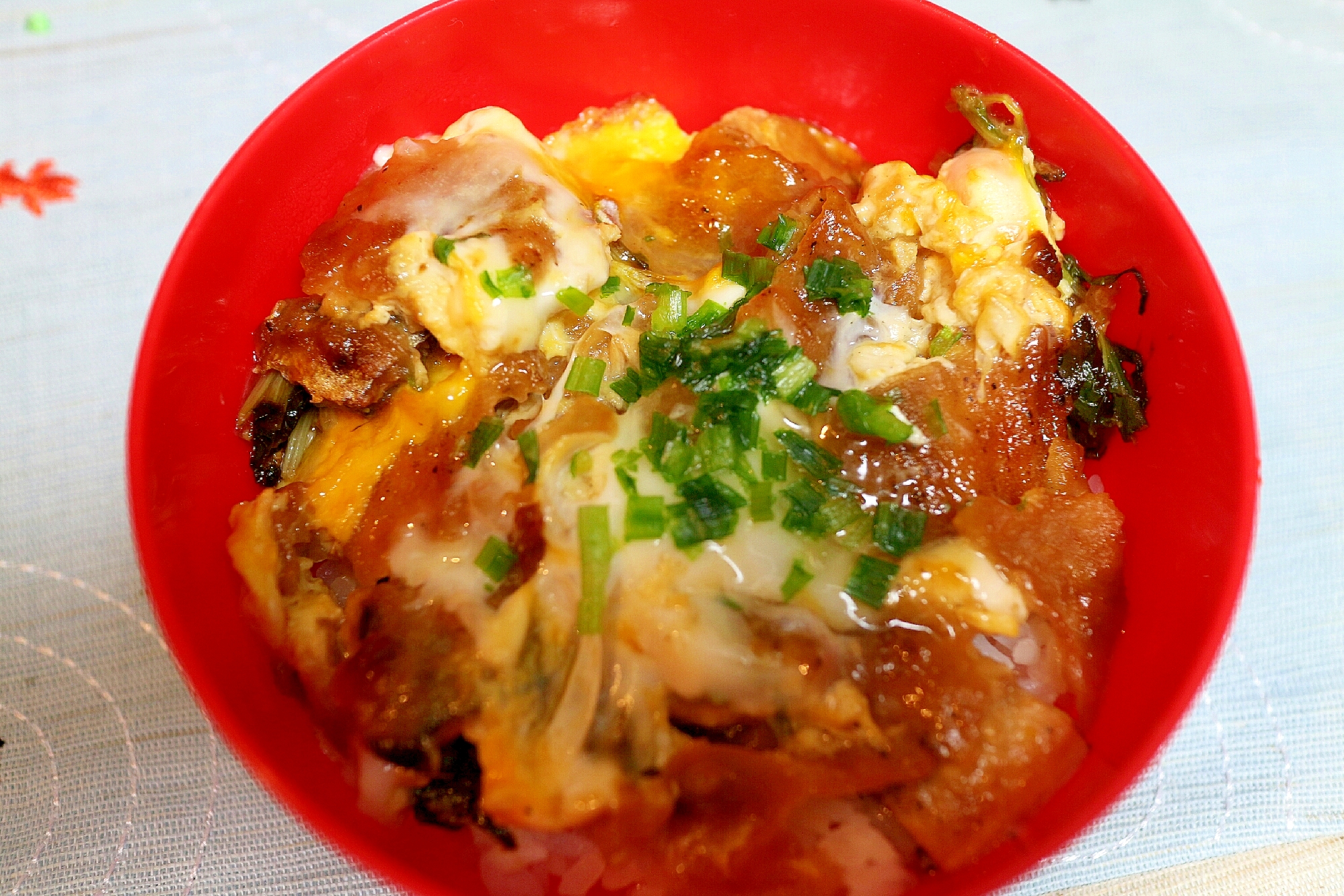 さんまの蒲焼きと卵とじ丼