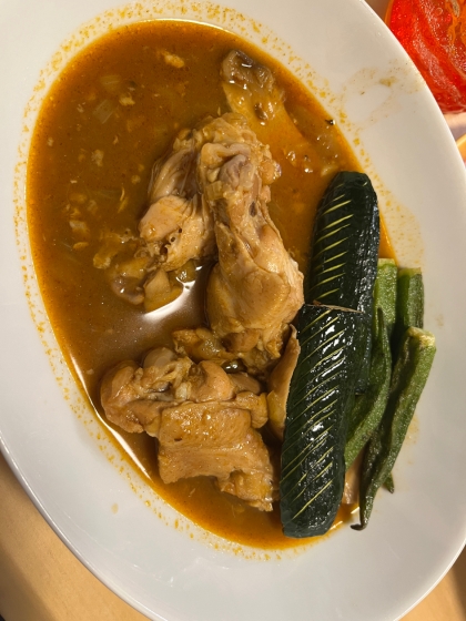 本格っぽいけど簡単『骨付きチキンのスープカレー』